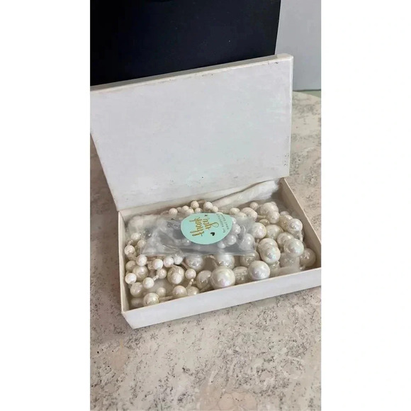 Vintage Womens Irredentist Multi-Strand Pearl Necklace and Earrings Set Jewelry - Picture 11 of 13